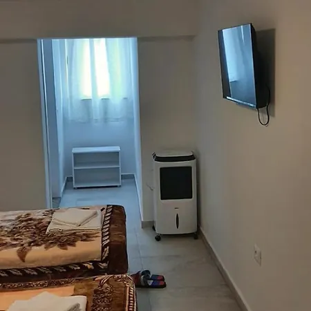 Julia Hotel
